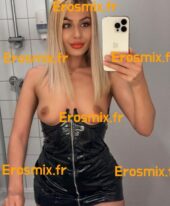 Sarah_top69