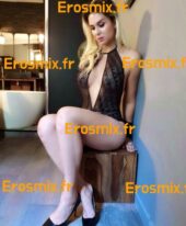 Laura_Paris