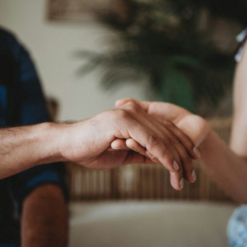 Comment se déroule un rendez-vous avec un accompagnateur lors d&rsquo;une consultation médicale ? – avec discrétion